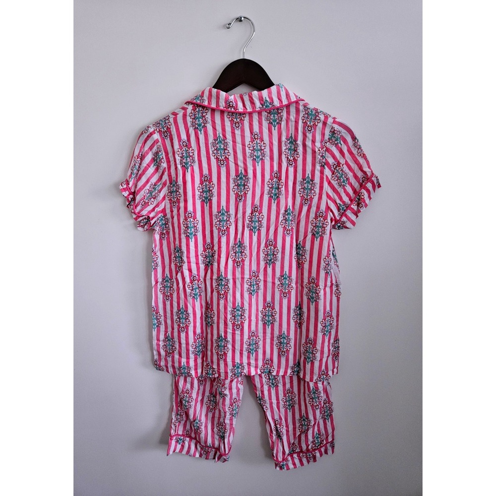 Crown & Ivy Small Pink White Stripe Floral Pajama Set Short Capris 2 Piece - Picture 3 of 11